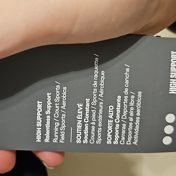 Under Armour Black Criss cross back padded sports Bra. NWT - Picture 3 of 6